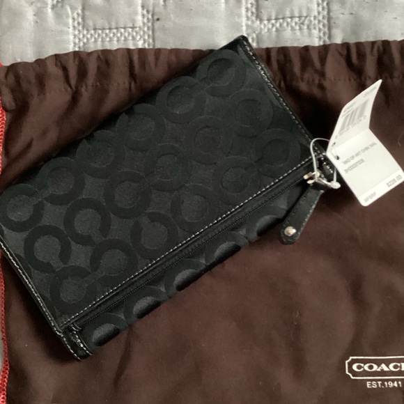 Coach Black Signature Women's Wallet - Picture 3 of 3